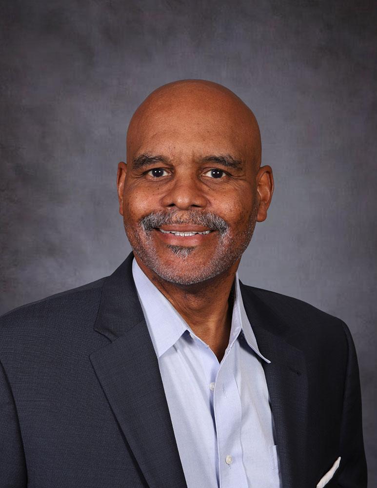 Roberto Hinds